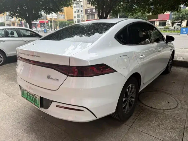 BYD Qin PLUS — Фото автомобиля 6