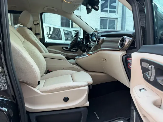 Mercedes-Benz V-Class — Фото автомобиля 23
