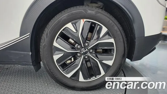 Kia EV6 — Фото автомобиля 21