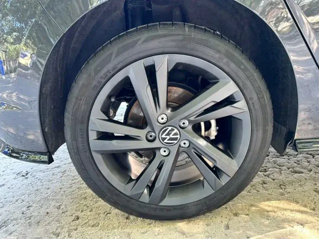 Volkswagen Golf — Фото автомобиля 21