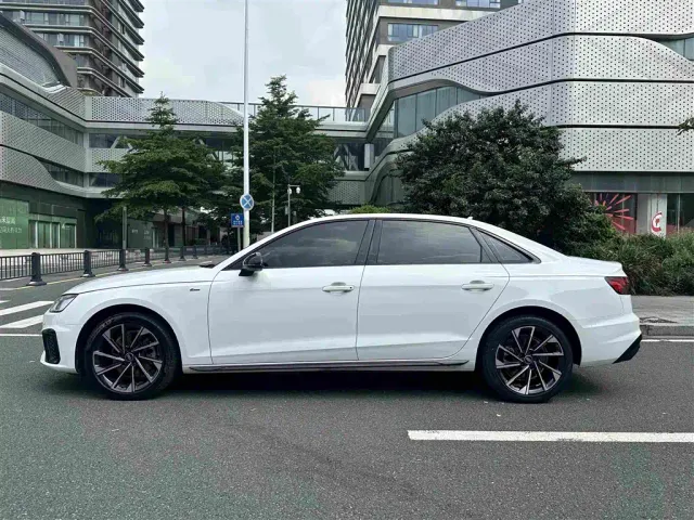 Audi A4L — Фото автомобиля 10