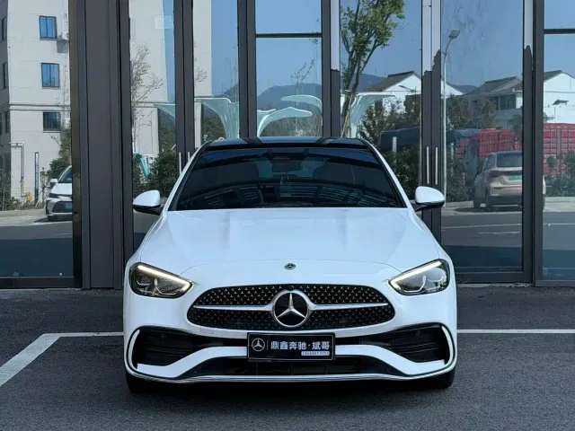 Mercedes-Benz C-Class — Фото автомобиля 2