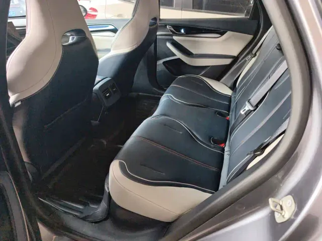 BYD Qin PLUS — Фото автомобиля 12