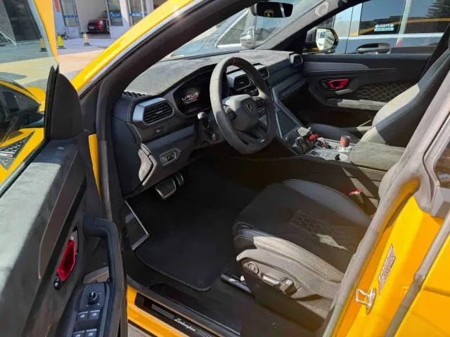 Lamborghini Urus — Фото автомобиля 6
