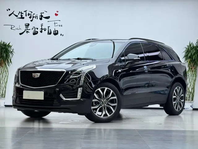 Фотография автомобиля — Cadillac XT5