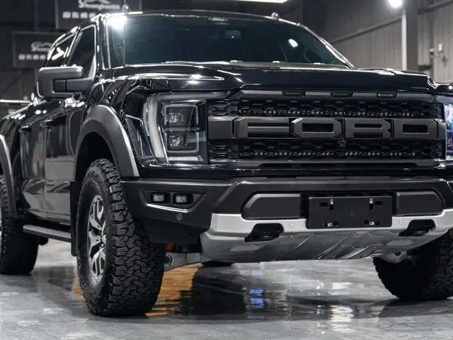 Фотография автомобиля — Ford F-150 Raptor