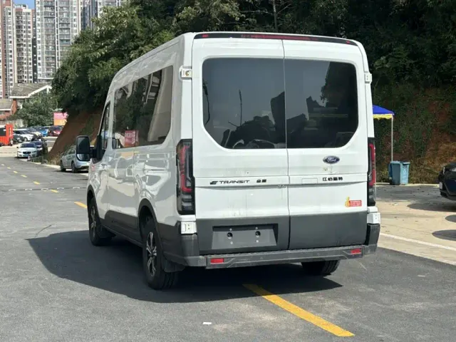 Ford E Transit — Фото автомобиля 6