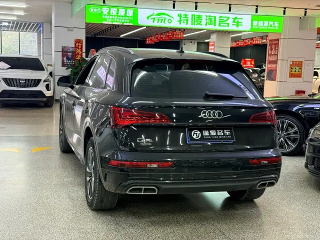 Audi Q5L — Фото автомобиля 8