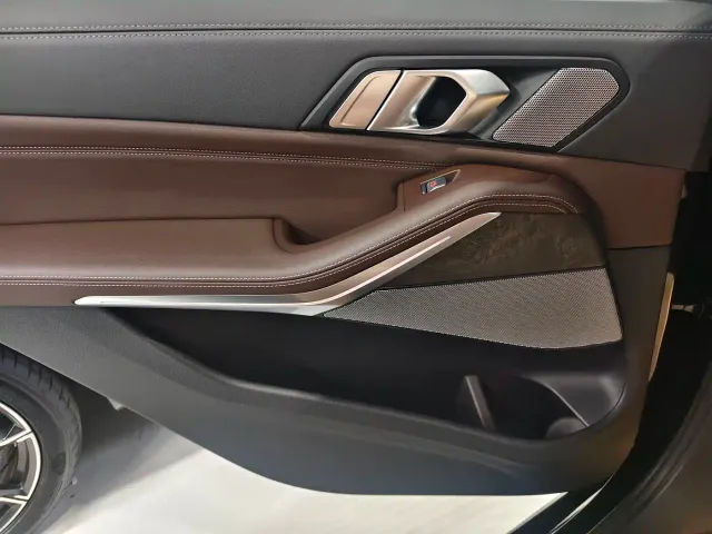 BMW X5 — Фото автомобиля 9