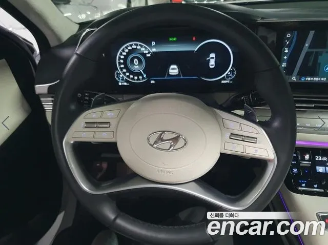 Hyundai Grandeur New — Фото автомобиля 9