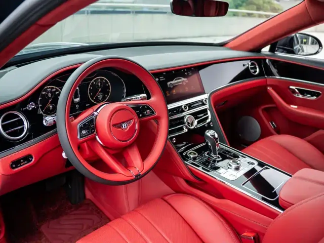 Bentley Flying Spur — Фото автомобиля 7