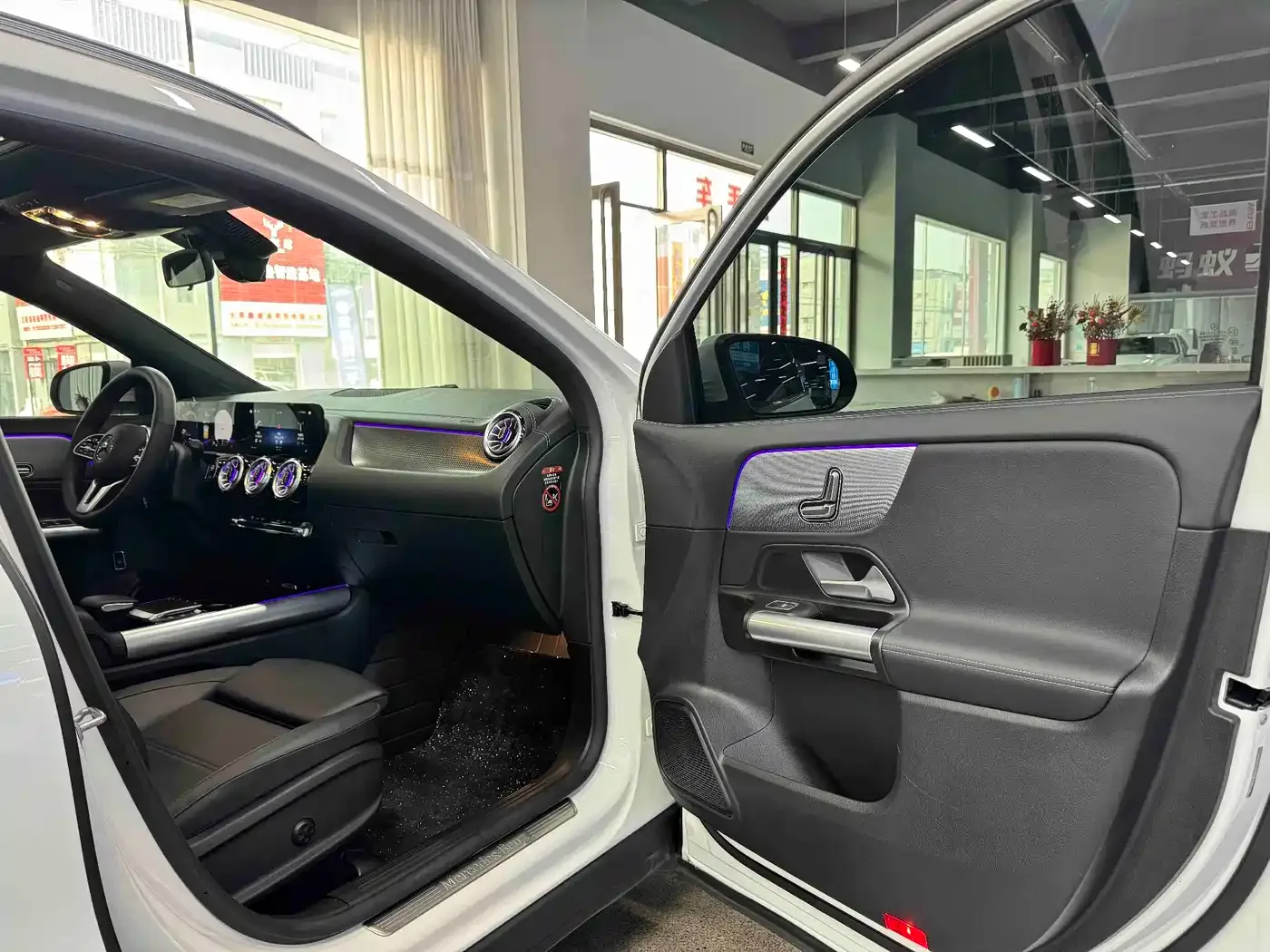 Mercedes-Benz Mercedes-Benz GLA 2022 Model GLA 200 — Фото автомобиля 9