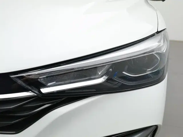 Roewe i5 — Фото автомобиля 7