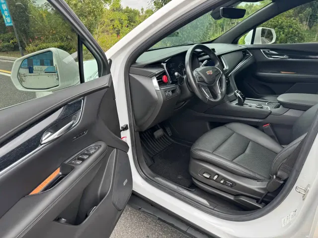 Cadillac XT5 — Фото автомобиля 4