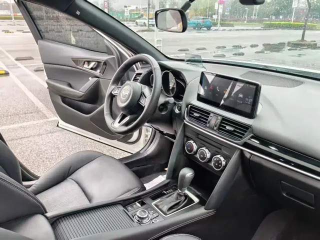 Mazda CX-4 — Фото автомобиля 21