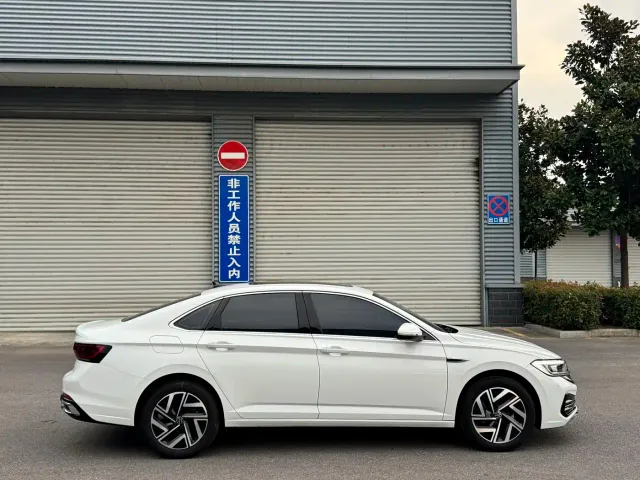 Volkswagen Sagitar — Фото автомобиля 11