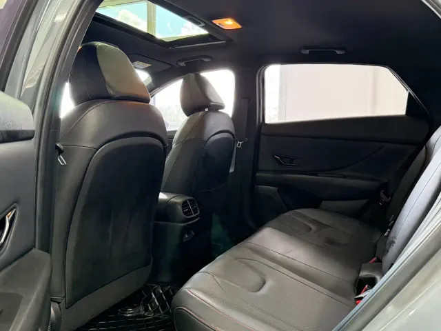 Hyundai Elantra — Фото автомобиля 9