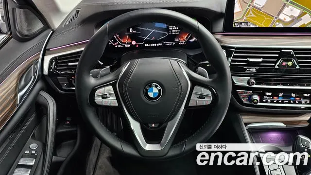 BMW 5-Series 5 серия (G30) 530i xDrive Luxury — Фото автомобиля 13