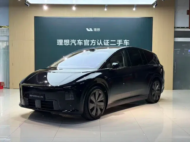Фотография автомобиля — Li Auto i8