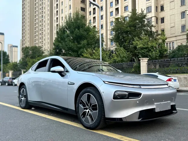 Xpeng P7 — Фото автомобиля 3