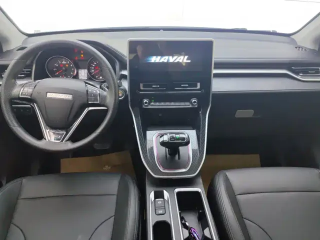 Haval M6 — Фото автомобиля 12