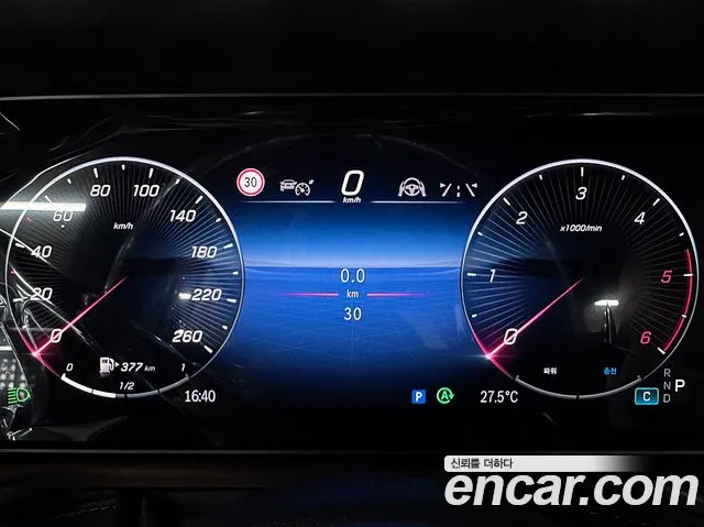 Mercedes-Benz G-Class — Фото автомобиля 11