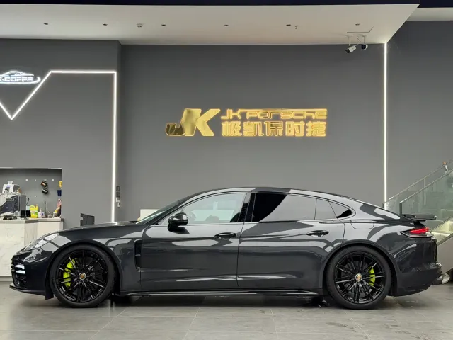 Porsche Panamera — Фото автомобиля 3