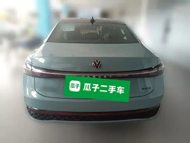 Volkswagen Passat — Фото автомобиля 7