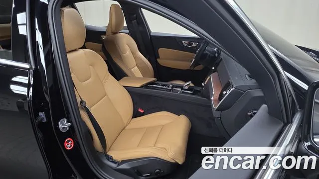 Вольво S60 S60 третьего поколения B5 Ultimate Bright — Фото автомобиля 26