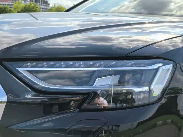 Audi A8 — Фото автомобиля 5
