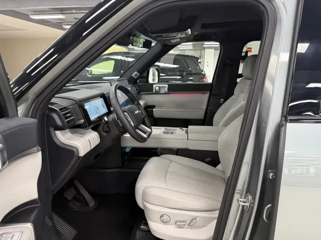 Fang Cheng Bao Titanium 7 2025 AWD Base Model — Фото автомобиля 12