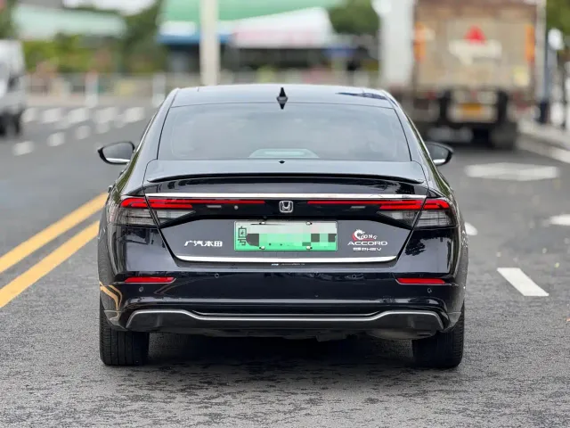 Honda Accord — Фото автомобиля 6