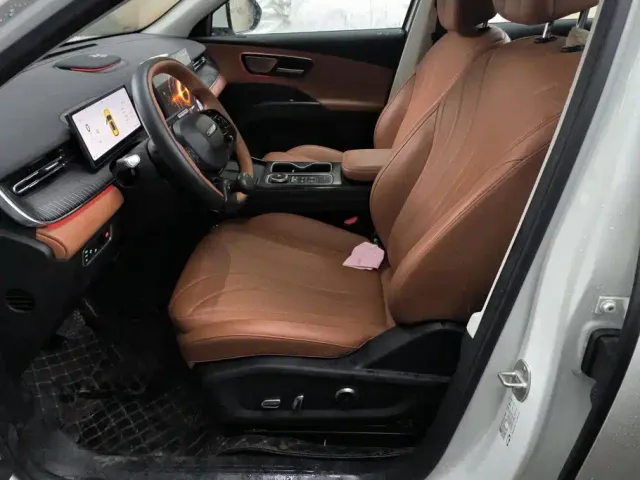 Chery Tiggo 8 — Фото автомобиля 9