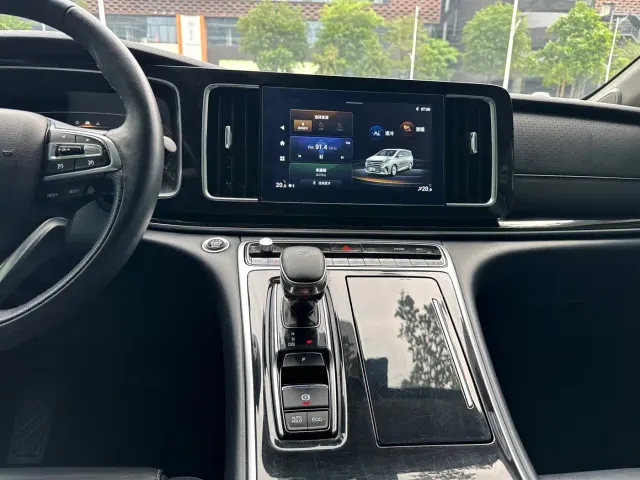 GAC Trumpchi M8 — Фото автомобиля 6