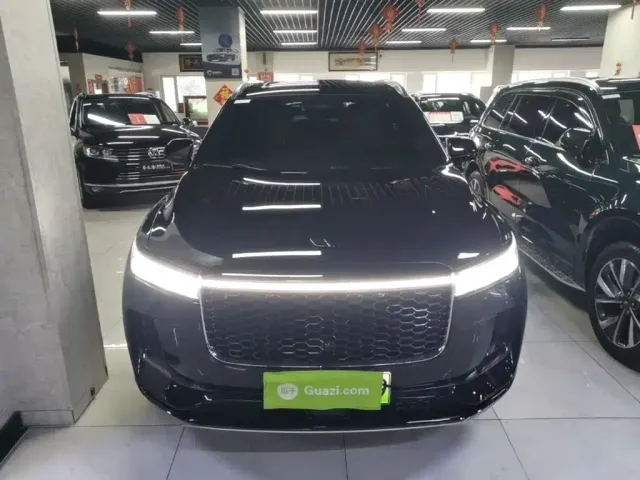 Li Auto ONE — Фото автомобиля 2