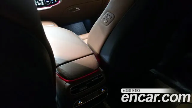 Genesis GV70 2.5T Бензин 2WD — Фото автомобиля 18