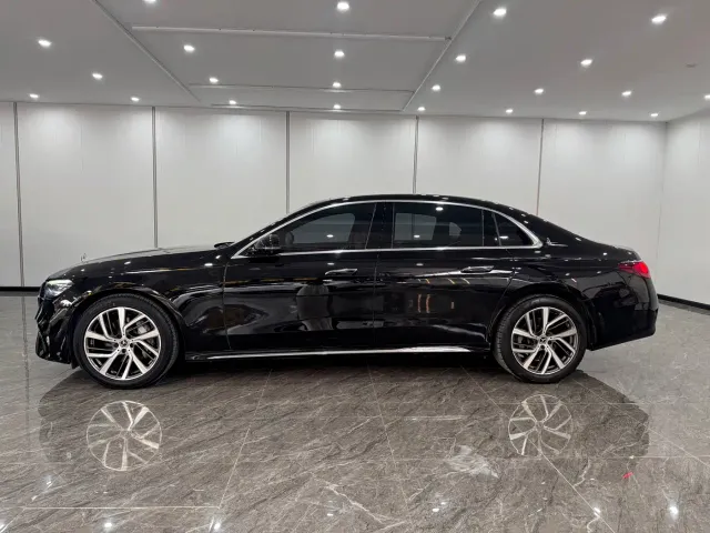Mercedes-Benz E-Class — Фото автомобиля 7