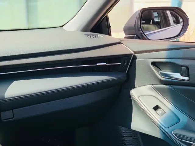 Toyota Avalon — Фото автомобиля 18