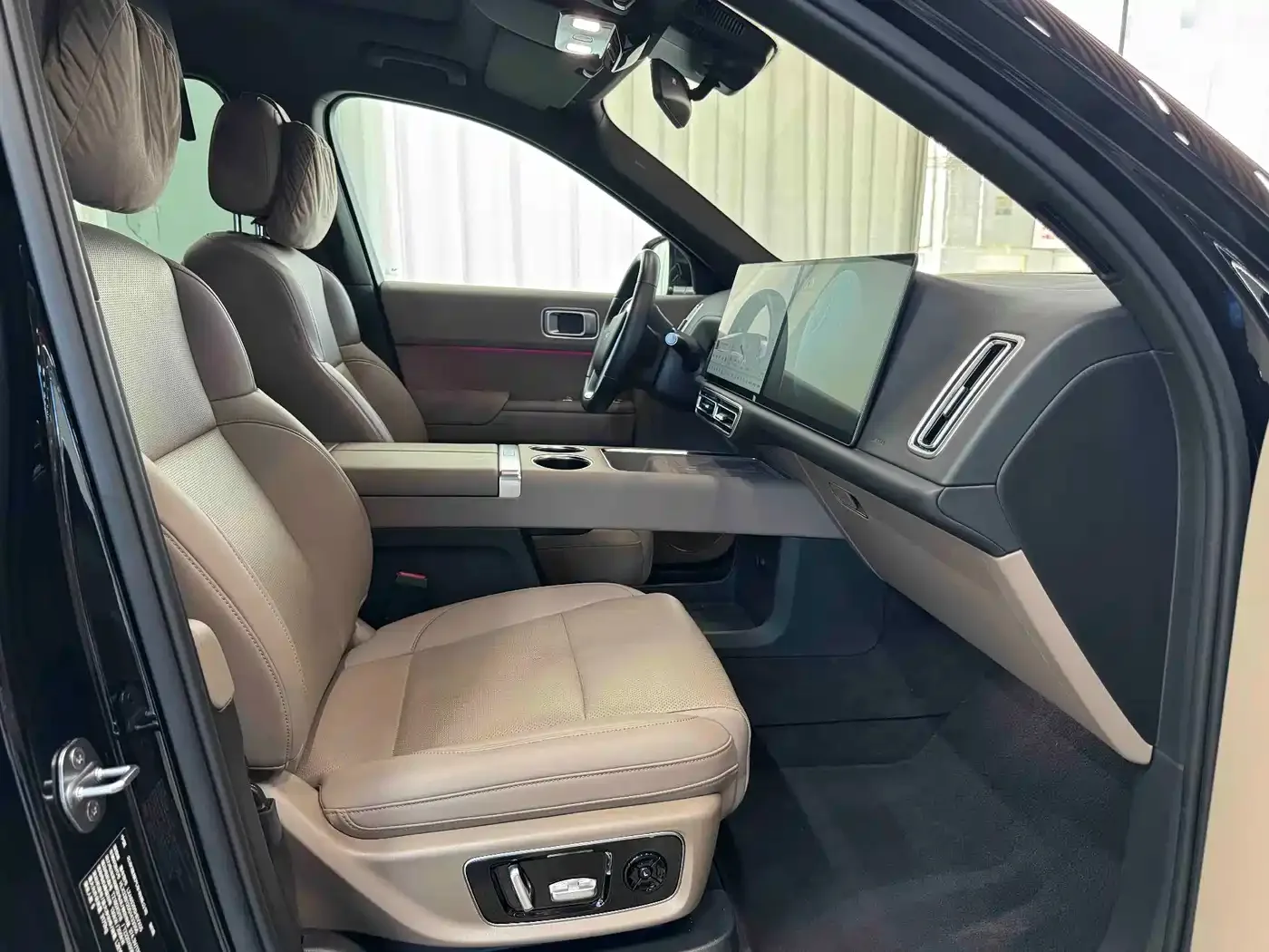 Li Auto Li Xiang L9 2025 Pro Smart Renewal Edition — Фото автомобиля 7