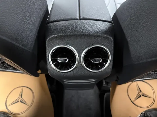 Mercedes-Benz GLB-Class — Фото автомобиля 12