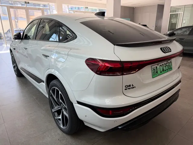 Audi Q6L Sportback e-tron — Фото автомобиля 7