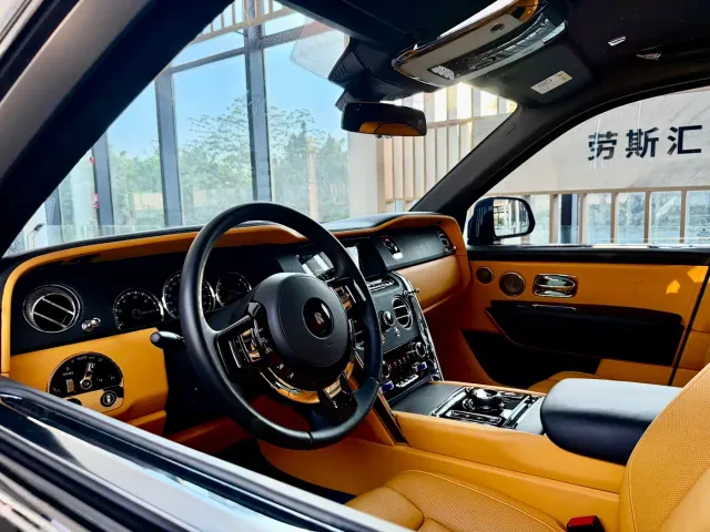 Rolls-Royce Cullinan — Фото автомобиля 6