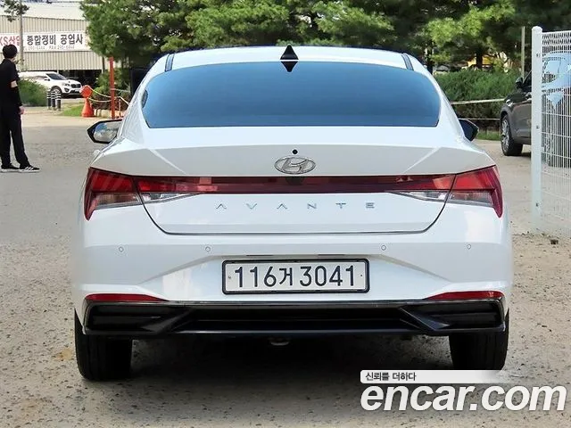 Hyundai Avante CN7 — Фото автомобиля 4