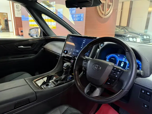 Toyota Alphard — Фото автомобиля 6