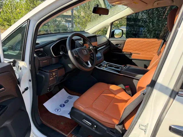 Honda Odyssey — Фото автомобиля 5