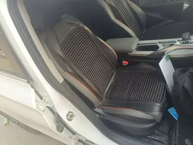 Geely Binyue — Фото автомобиля 24