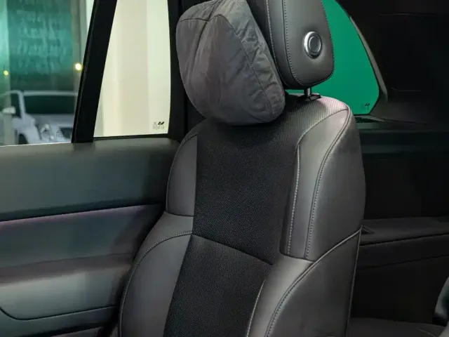 Li Auto L8 — Фото автомобиля 12