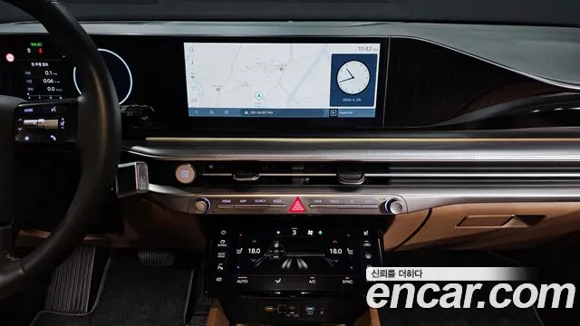 Hyundai Grandeur Grandeur (GN7) 2.5 Бензин 2WD — Фото автомобиля 14