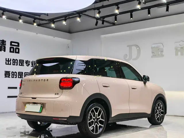 Leapmotor A10 — Фото автомобиля 14