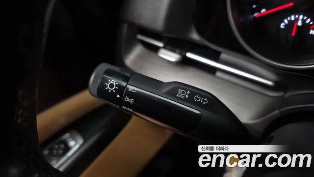 Kia Canival Carnival 4 поколение 9 мест Prestige — Фото автомобиля 26
